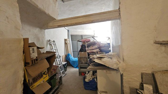 Image No.23-7 Bed Townhouse for sale