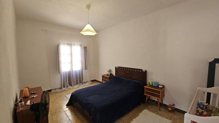 Image No.29-7 Bed Townhouse for sale