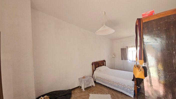 Image No.33-7 Bed Townhouse for sale