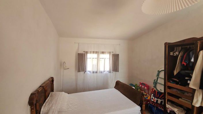 Image No.34-7 Bed Townhouse for sale