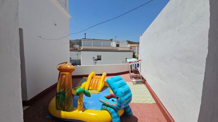 Image No.35-7 Bed Townhouse for sale