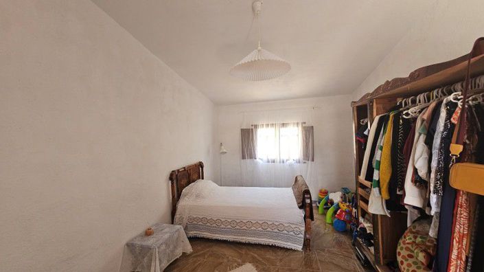 Image No.37-7 Bed Townhouse for sale