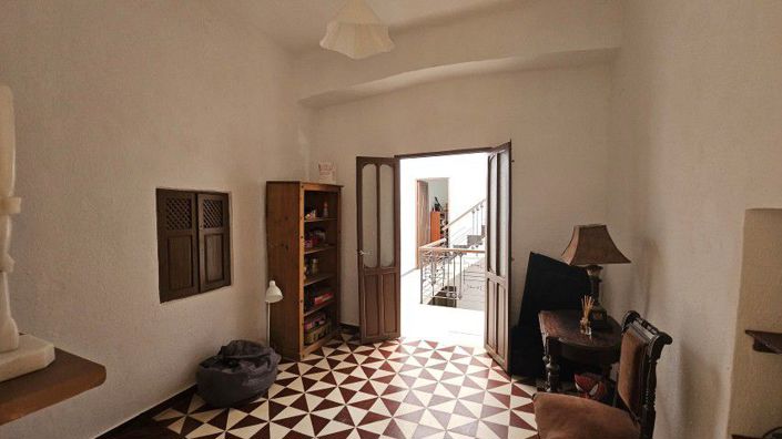 Image No.38-7 Bed Townhouse for sale