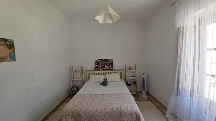 Image No.43-7 Bed Townhouse for sale