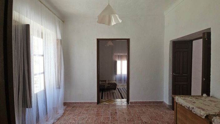Image No.45-7 Bed Townhouse for sale