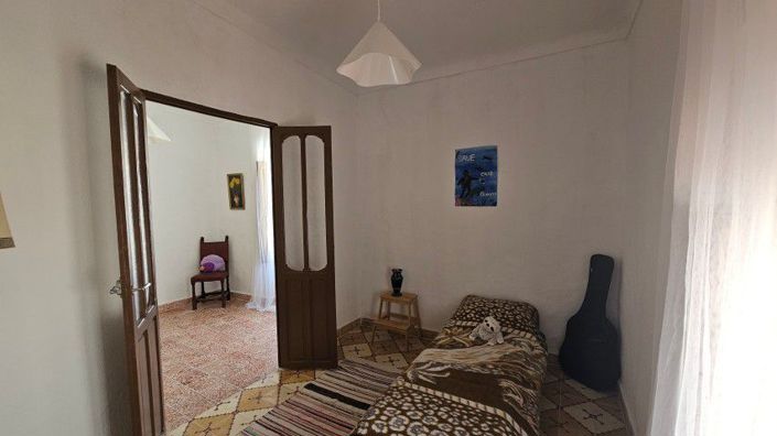 Image No.47-7 Bed Townhouse for sale
