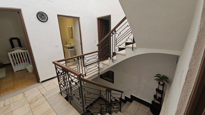 Image No.49-7 Bed Townhouse for sale