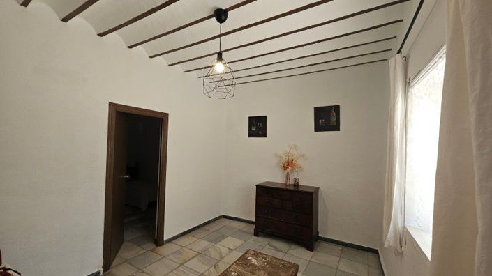 Image No.6-7 Bed Townhouse for sale