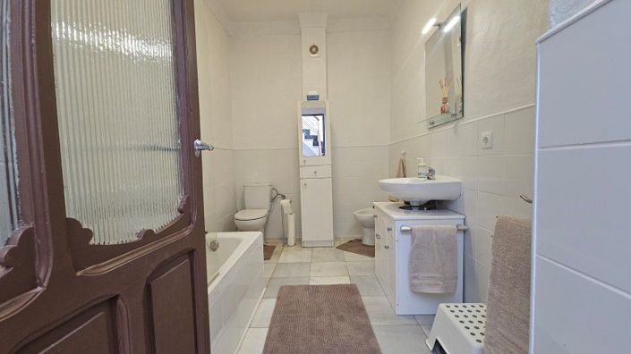 Image No.51-7 Bed Townhouse for sale