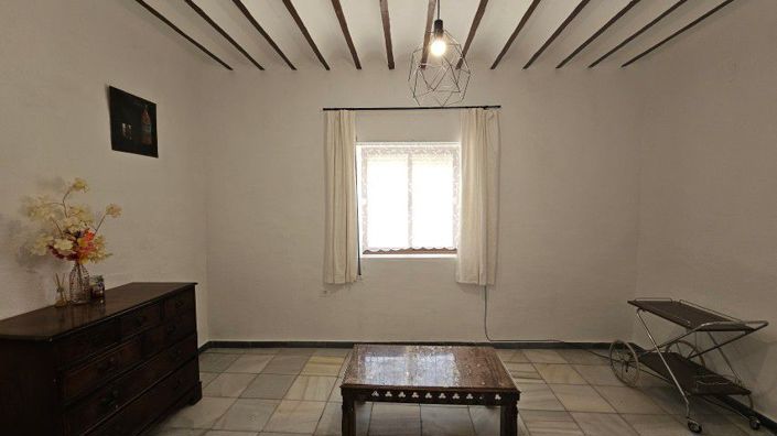 Image No.8-7 Bed Townhouse for sale