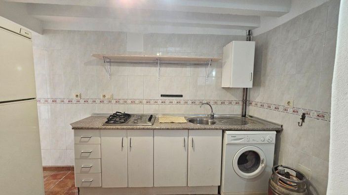 Image No.14-3 Bed Townhouse for sale