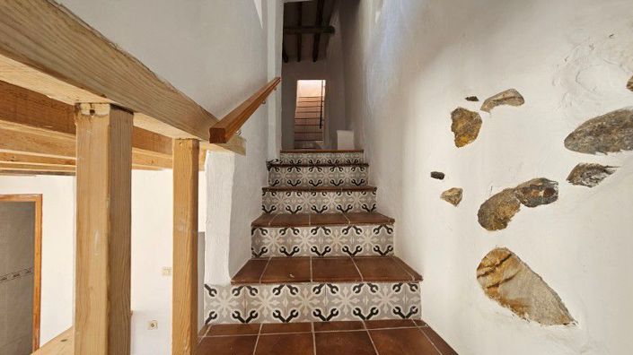 Image No.17-3 Bed Townhouse for sale