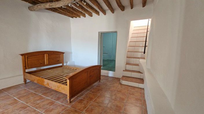 Image No.18-3 Bed Townhouse for sale