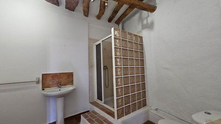 Image No.26-3 Bed Townhouse for sale