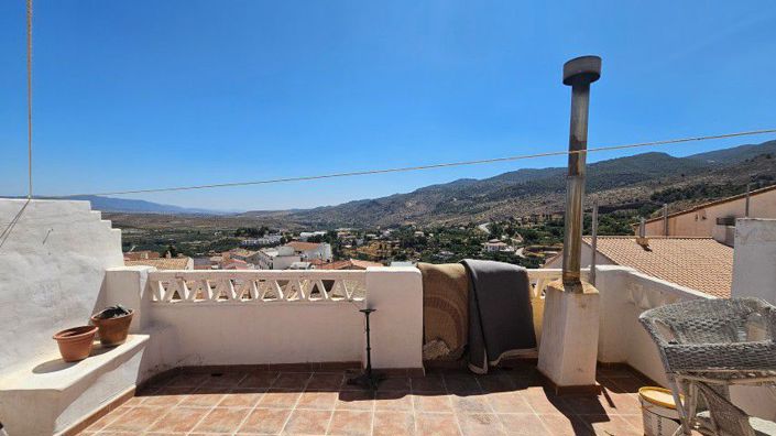 Image No.37-3 Bed Townhouse for sale