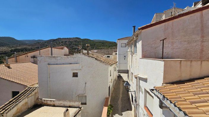 Image No.40-3 Bed Townhouse for sale