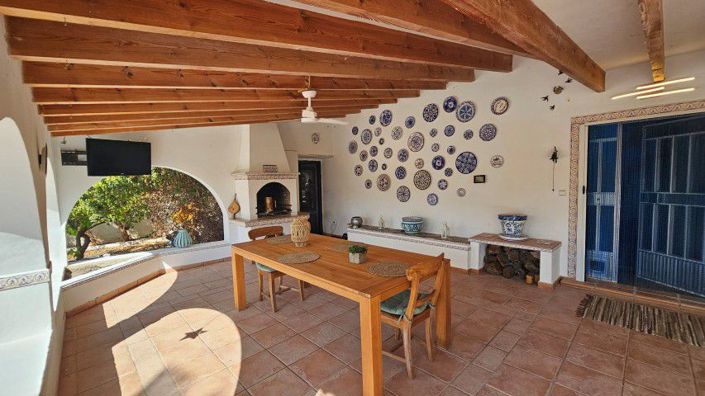 Image No.22-5 Bed Country House for sale