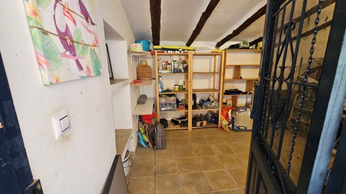 Image No.23-5 Bed Country House for sale