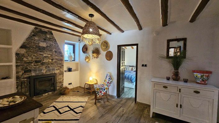 Image No.33-5 Bed Country House for sale