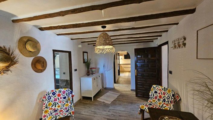 Image No.34-5 Bed Country House for sale