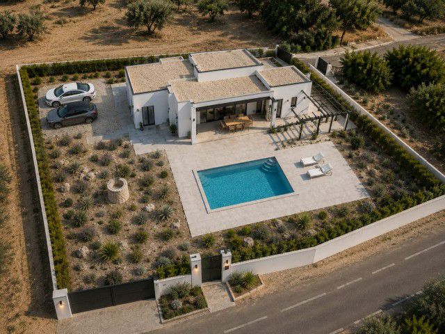 Image No.7-3 Bed Villa for sale