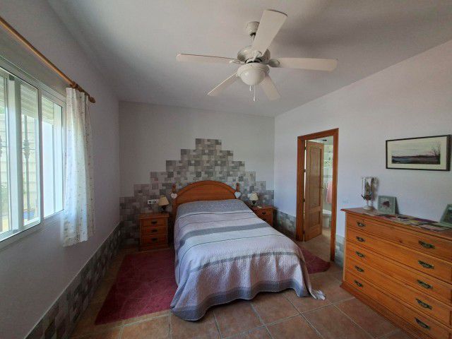Image No.17-3 Bed Villa for sale