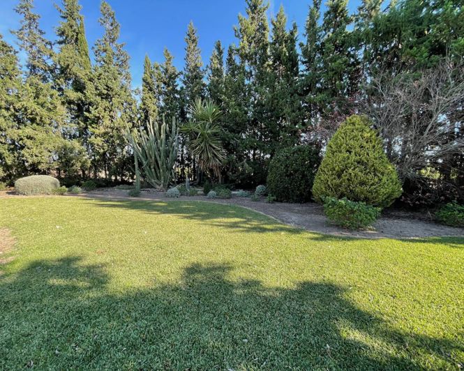 Image No.27-4 Bed Property for sale