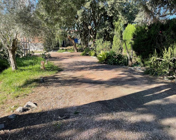 Image No.40-4 Bed Property for sale