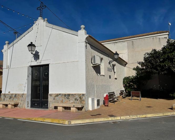 Image No.43-4 Bed Property for sale