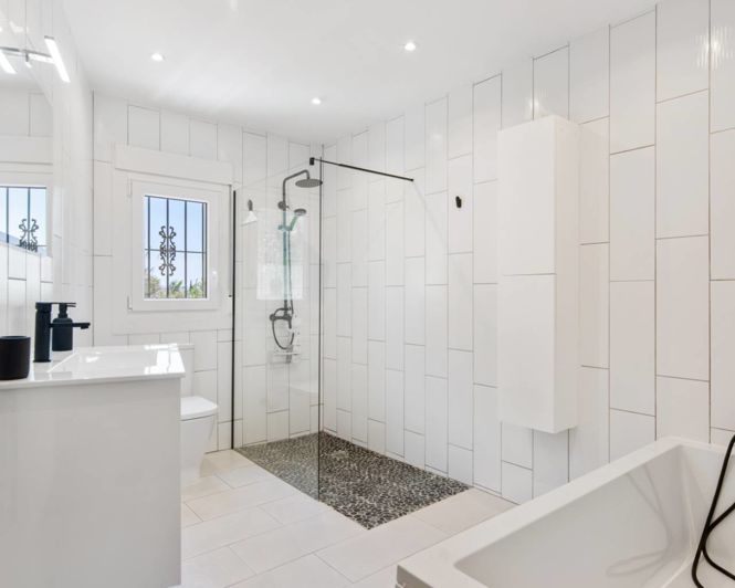 Image No.9-4 Bed Property for sale