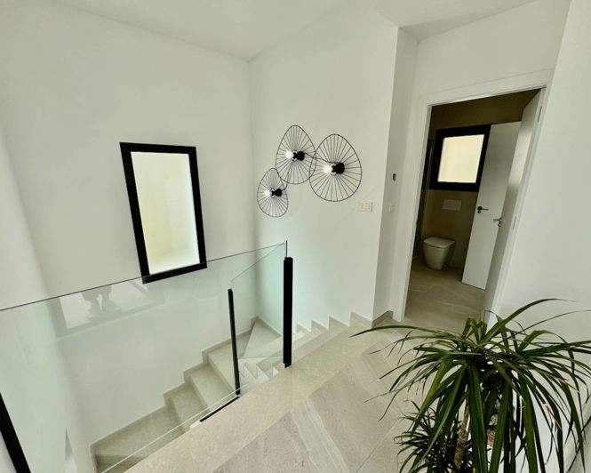 Image No.7-3 Bed Villa for sale