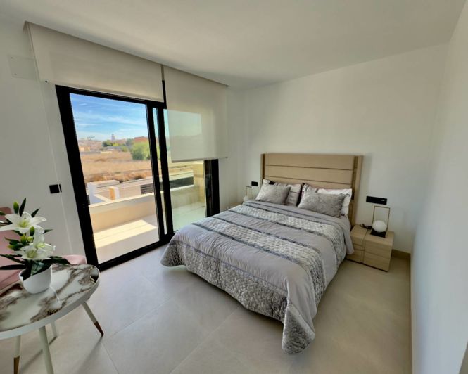 Image No.10-3 Bed Villa for sale