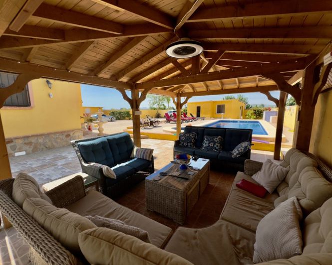 Image No.18-3 Bed Property for sale