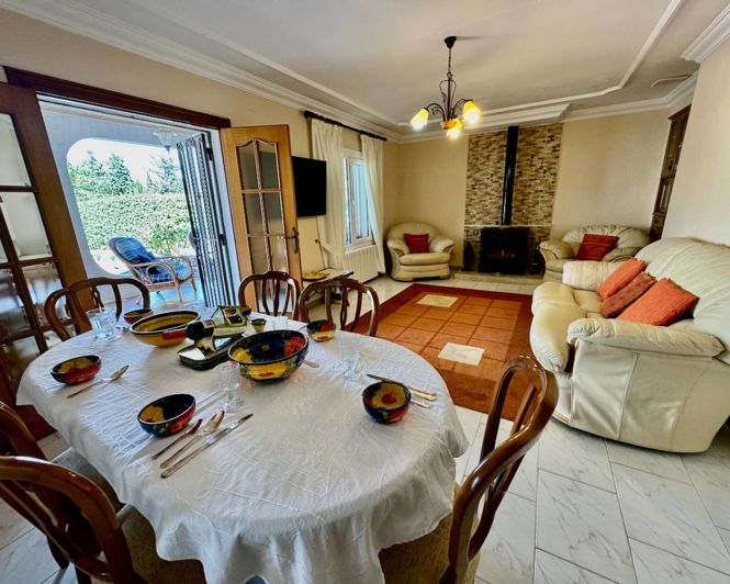 Image No.5-8 Bed Property for sale