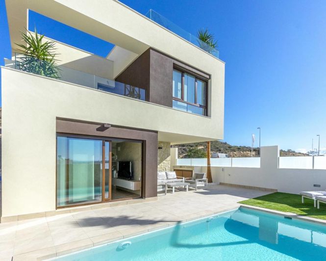 Image No.1-3 Bed Villa for sale
