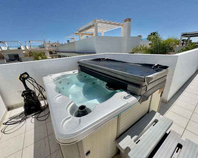 Image No.20-3 Bed Villa for sale