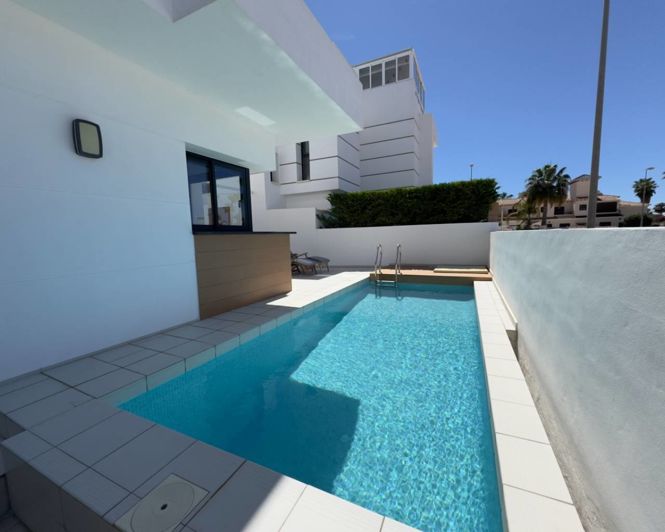 Image No.27-3 Bed Villa for sale