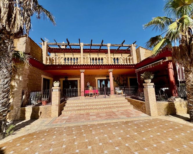 Image No.24-4 Bed Property for sale