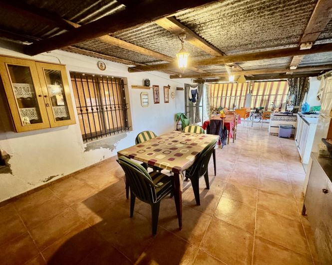 Image No.9-4 Bed Property for sale