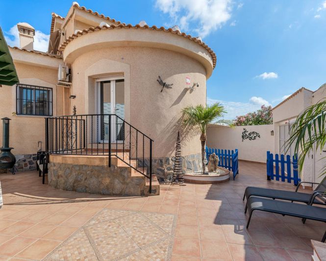 Image No.1-3 Bed Villa for sale