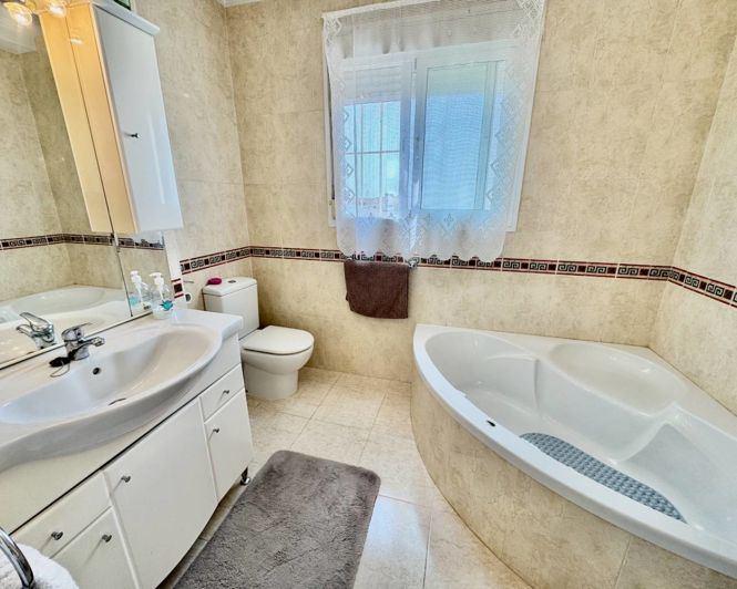 Image No.13-3 Bed Villa for sale