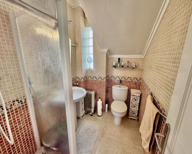 Image No.9-3 Bed Villa for sale