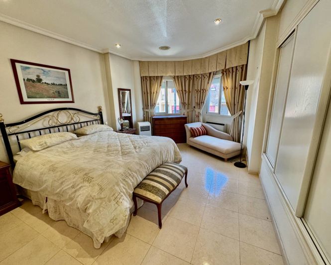 Image No.11-4 Bed Villa for sale