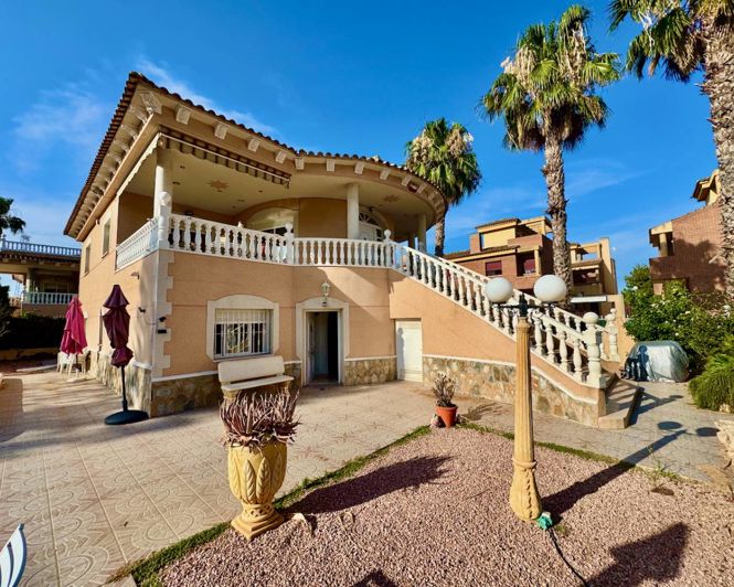 Image No.22-4 Bed Villa for sale