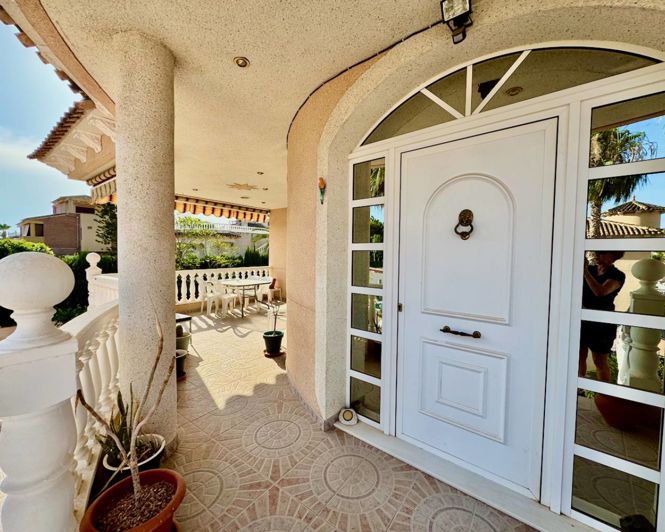 Image No.25-4 Bed Villa for sale