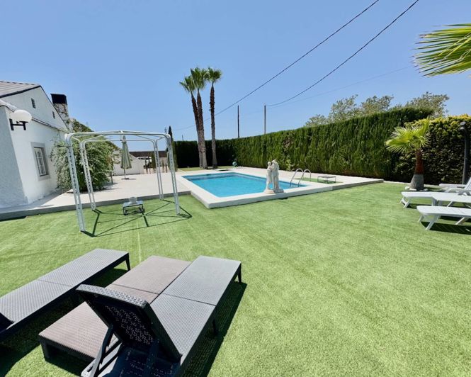 Image No.19-3 Bed Property for sale