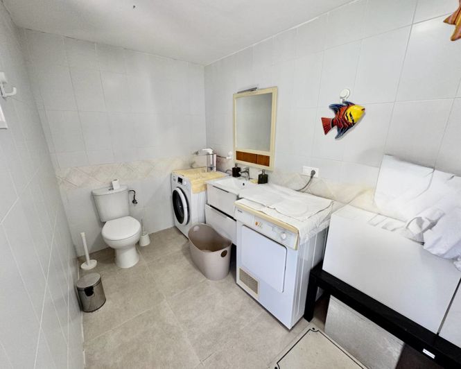 Image No.24-3 Bed Property for sale