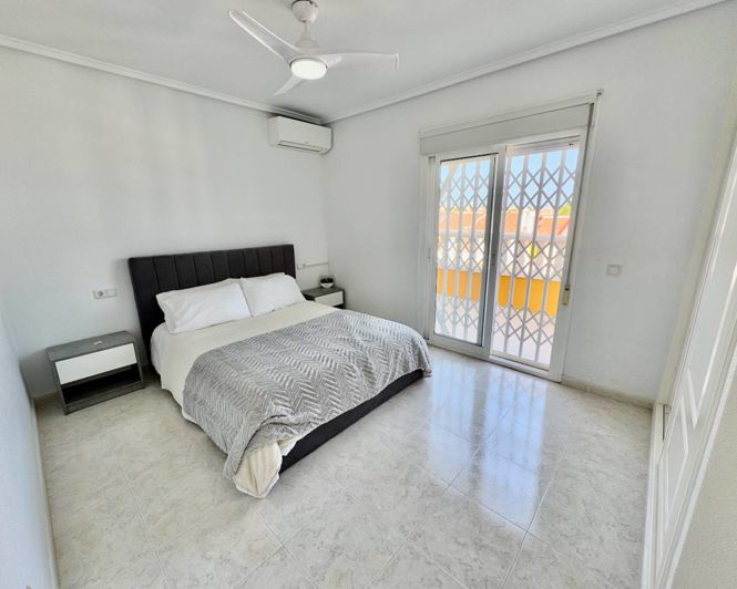 Image No.15-3 Bed Villa for sale