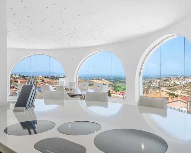 Image No.10-7 Bed Villa for sale