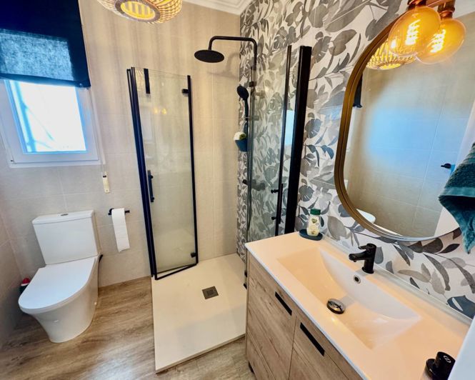 Image No.10-6 Bed Villa for sale